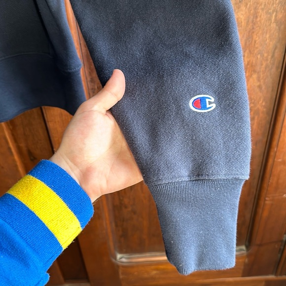 Vintage Champion Crewneck Sweatshirt - Picture 7 of 8